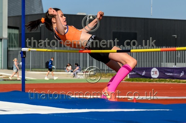 Age25SUN-918934 - Field Female Set One