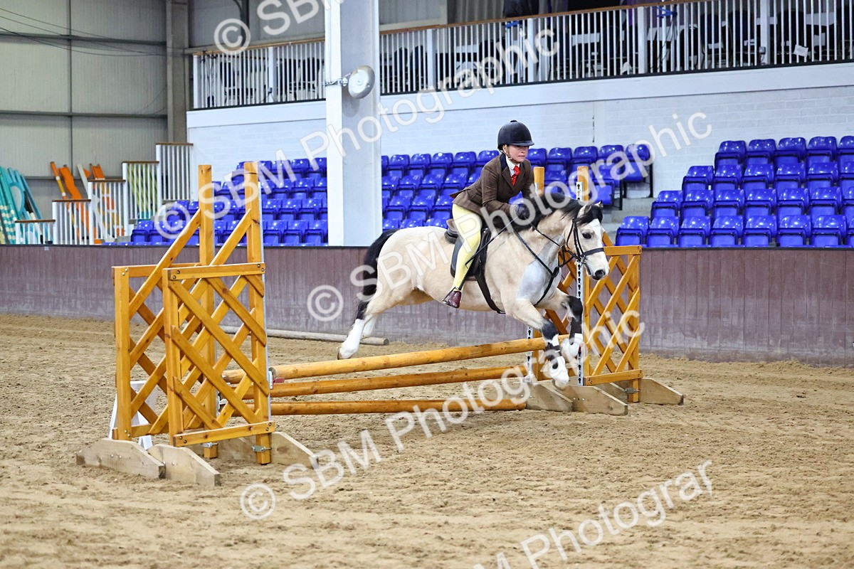 SBM_003133 - Class 35 - 60cm Training Stakes
