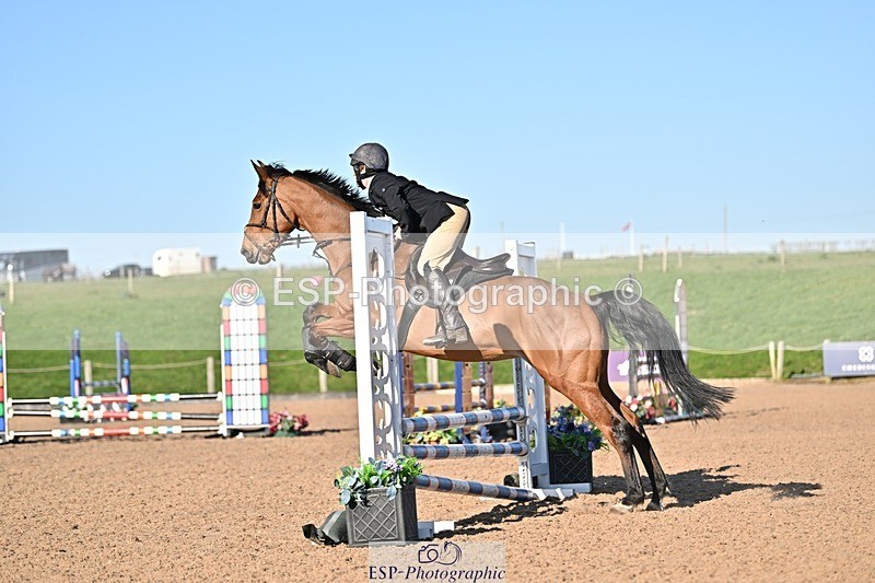 250401-171113-00301 - 70cm classes