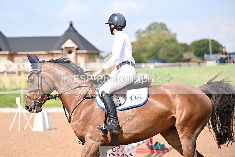 240828A-143328-00930 - Cls 4 Snr Newcomers and 1.10m Open