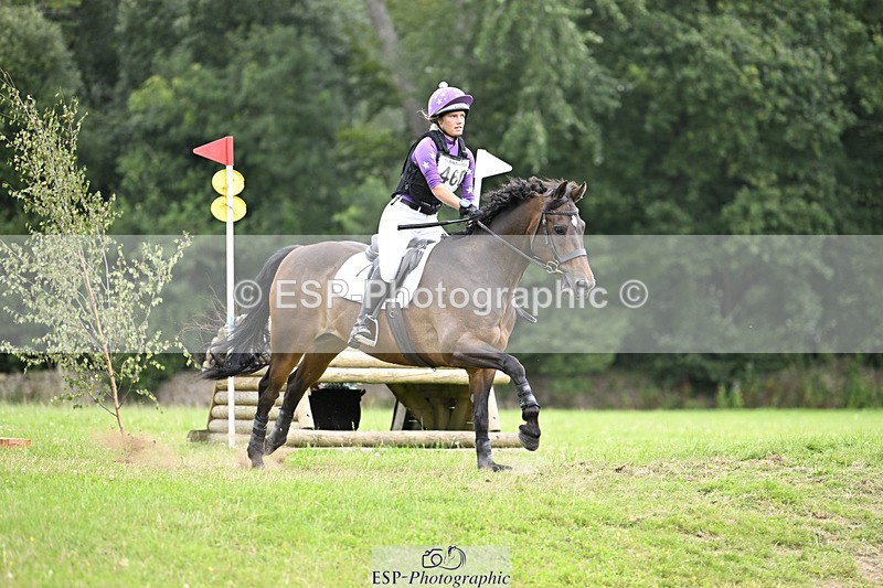 240804-130228-13904 - 460-Amelie_Huntington-Whiteley-HOLNEST_FINNEGAN