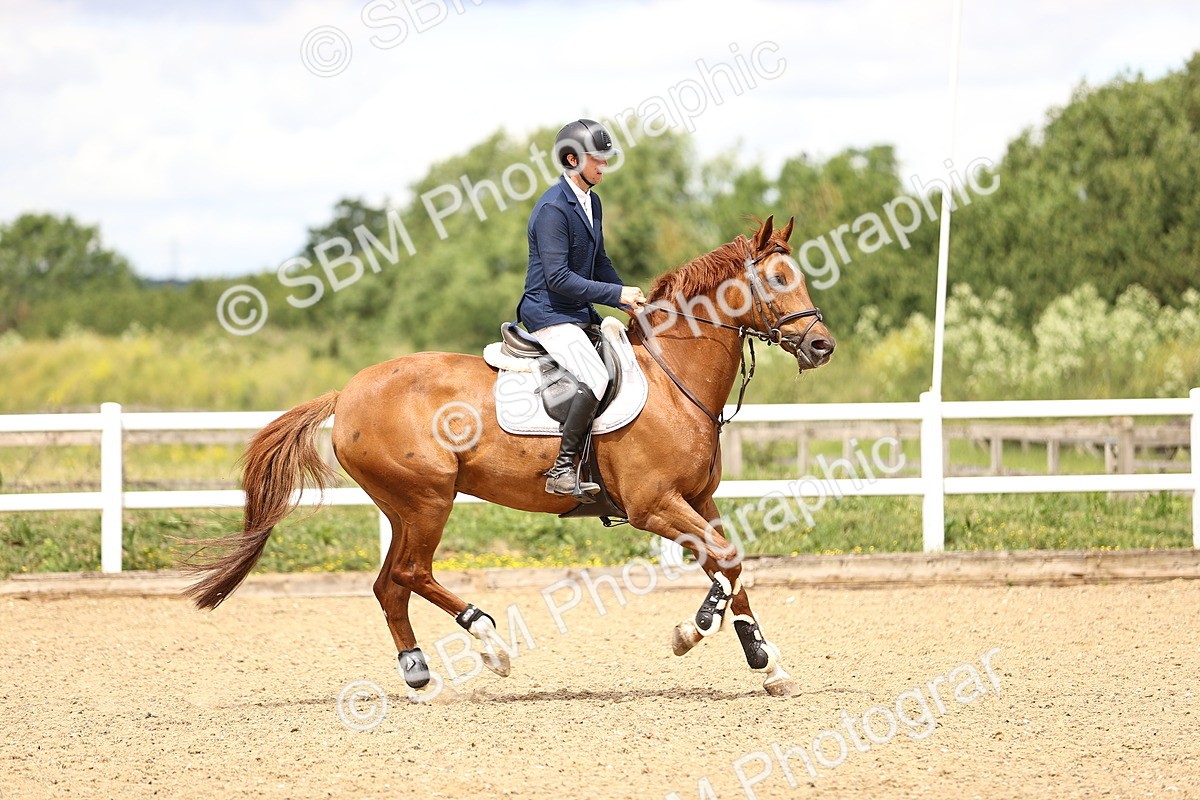 SBM_006667 - Class 17 - Senior Discovery -1.00m