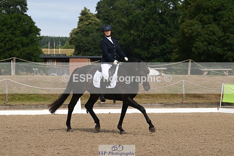 250719A-101146-03282 - 049-Veronica.Roberts-For.J'Adore