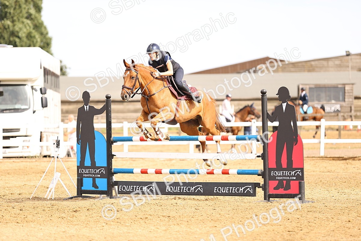 SBM_001669 - Class 6 - Senior Newcomers 1.10m