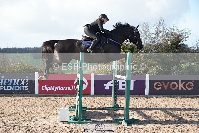 251108-124338-02559 - Cls 13 Foxhunter and 1.20m Open
