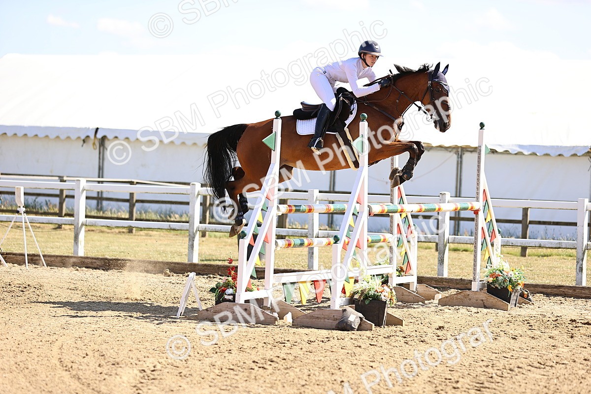 SBM_015641 - Class 16 - Senior foxhunter - 1.20m Open