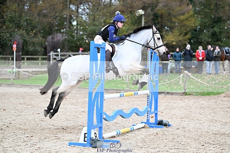 241117-143906-04667 - Cls 3 90-95cm 14.00 to 15.00