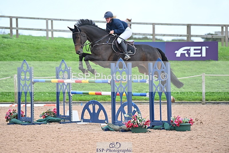 231013A-141725-02642 - Cls 9 Foxhunter & 1.20m Open