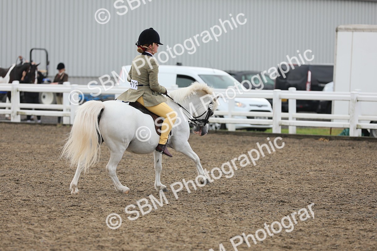 SBM_22361 - Class 807 - Young Rider 11 to 16 Yrs