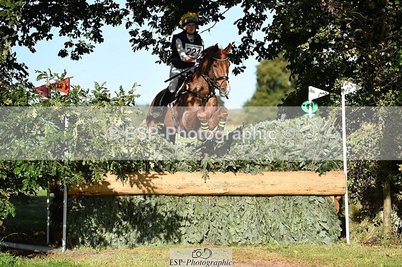 231022-102708-25467 - 221-RUBIN.MOON.SB-Gemma.Watts-XC