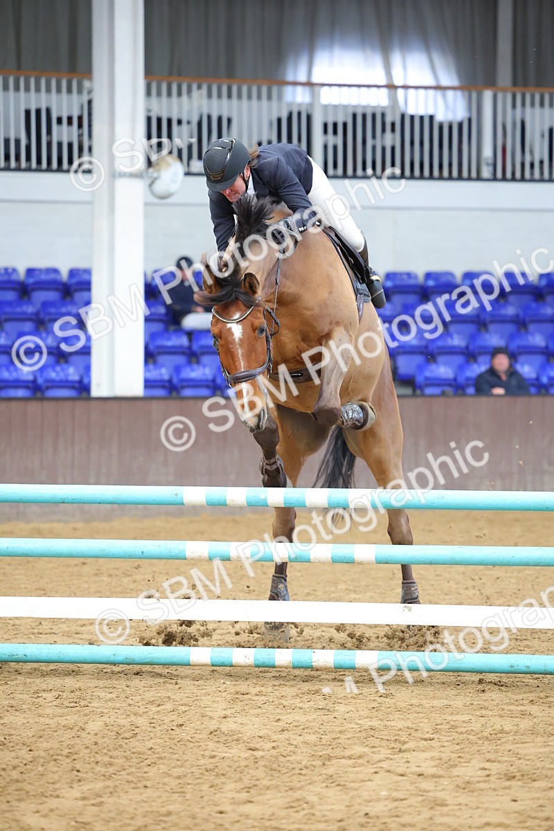 SBM_009669 - Class 20 - Senior British Novice/ 90cm Open - First Round (0.90m)