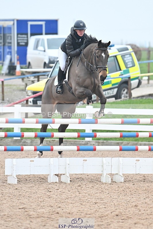 240113A-143425-02385 - Cls 13 Foxhunter and 1.20m Open