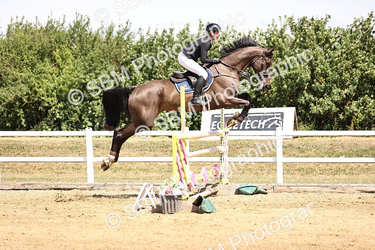 SBM_010162 - Class 9 - Senior Foxhunter - 1.20m Open