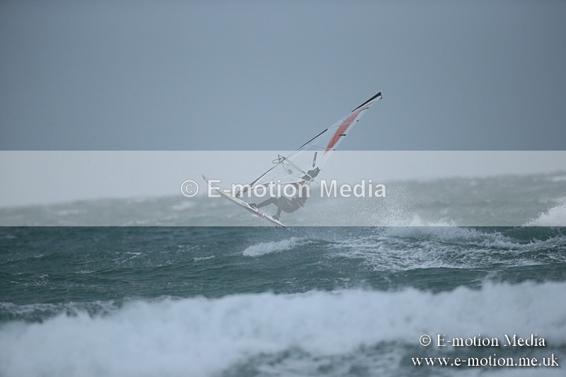 WS 030413-83 - Windsurfing