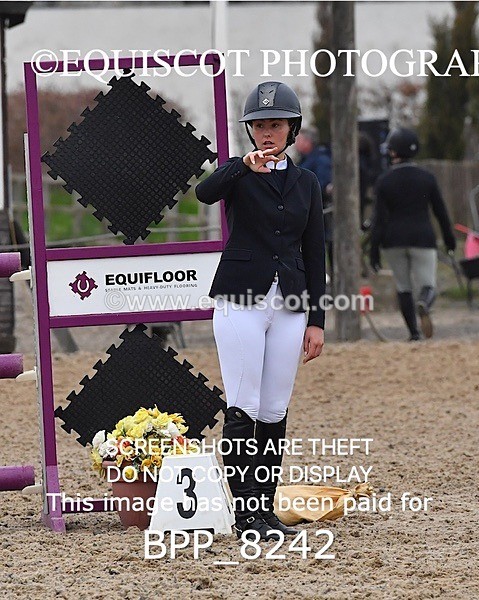BPP_8242 - CLASS 19 SAT CLASS 19 SAT Senior Newcomers/ 1.10m Open