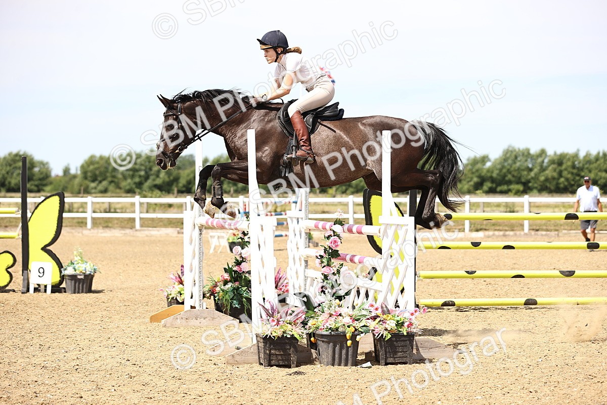 SBM_000641 - Class 15 - Redpost Equestian Senior Foxhunter - 1.20m