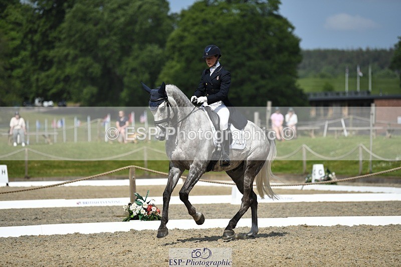 230525-105340-01809 - 316-D'ARTAGNAN-Tiana_Coudray-WEDTrotUp+DR