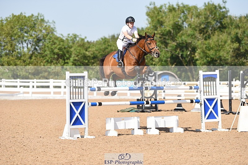 230906A-135316-00513 - Foxhunter & 1.20m Open