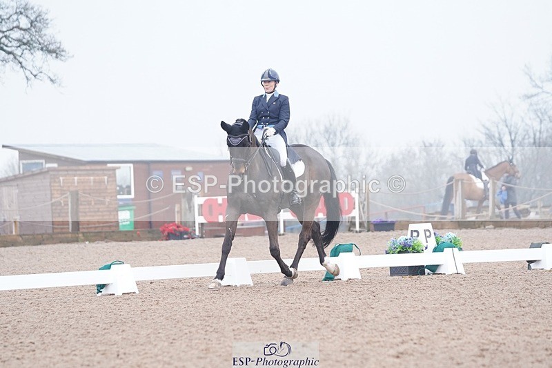 250404-081130-03711 - 018-Louise.Davison-Quamperfect