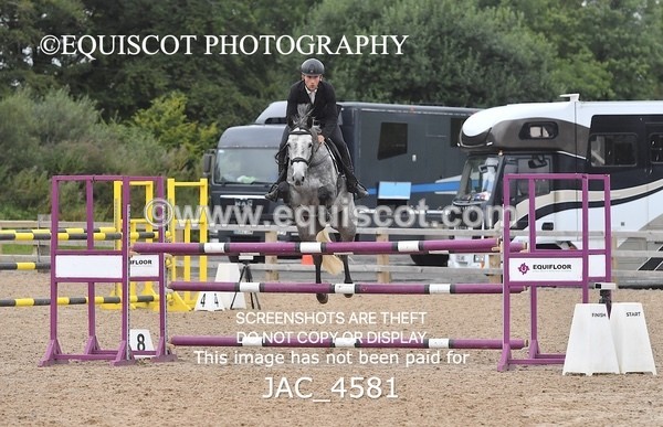 JAC_4581 - CLASS 7 Senior Foxhunter/ 1.20m Open