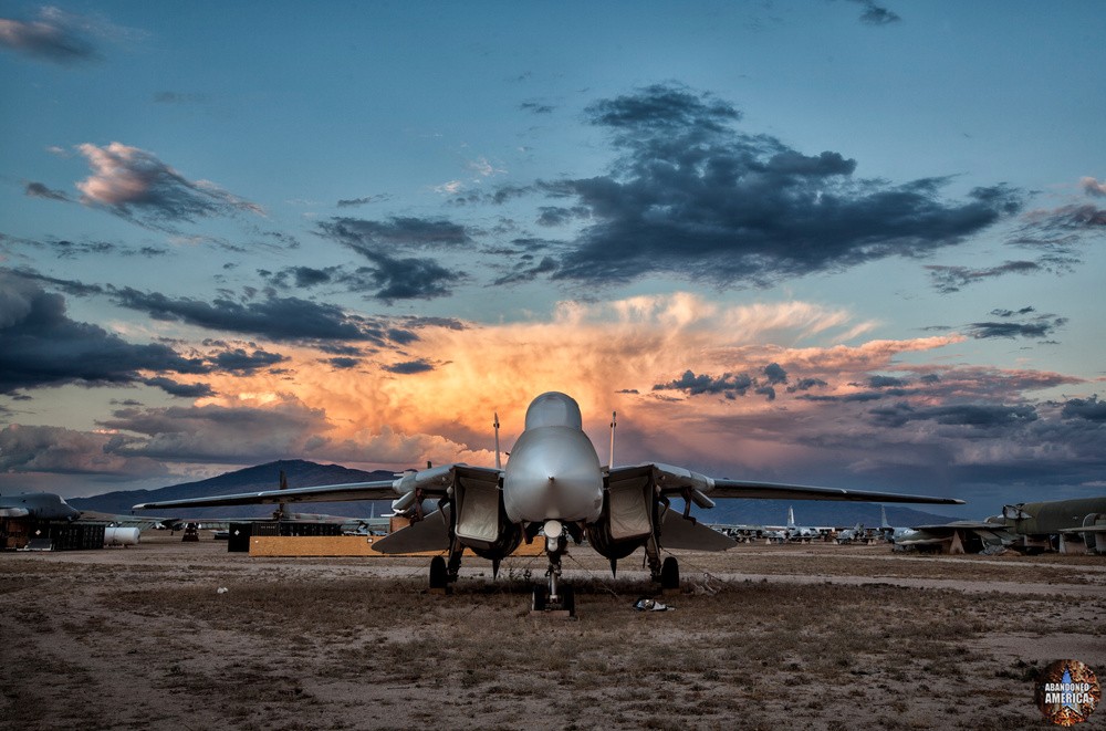 F-14 at Aerospace Reclamation and Maintenance Group, Tucson AZ - Matthew Christopher Murray's Abandoned America