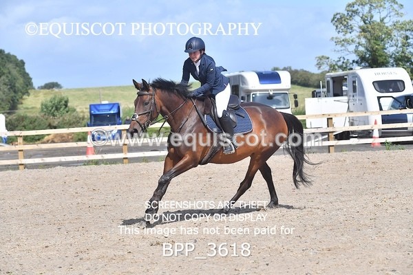 BPP_3618 - CLASS 4 Senior BritiNovice/ 90cm Open