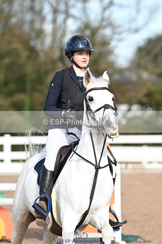 241026A-125916-00942 - SAT Cls 10 Pony Foxhunter and 1.10m Open