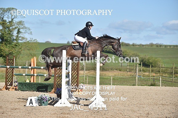JAC_4511 - CLASS 11 SAT Andrew Hamilton Coach, RHS Foxhunter Championship Qualifier