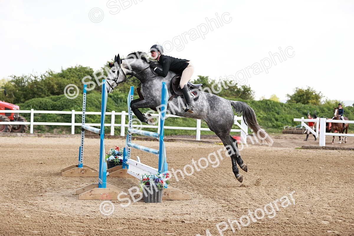  - Class 24 - Senior Newcomers - 1.10m