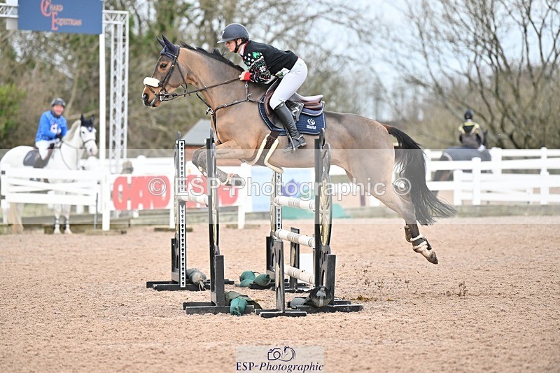 241206-131050-00927 - Cls 5 Newcomers and 1.10m Open