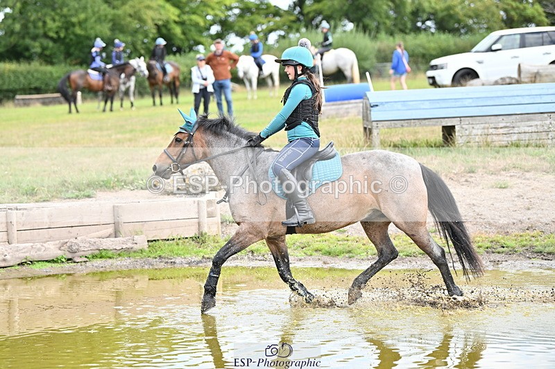 250821B-111240-00207 - Group B - Danielle