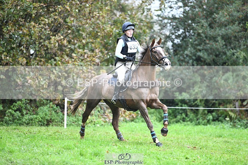 231021-104050-14195 - 639-TRAQ.TIME-Madeleine.Ellis-SC+XC