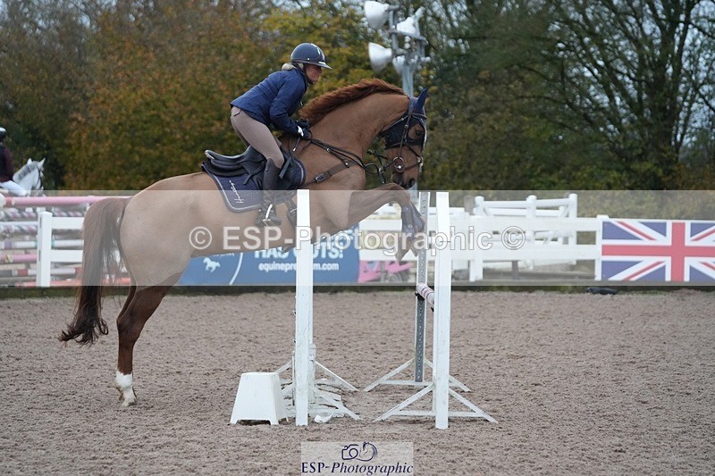 251109-083112-03018 - Cls 15 British Novice and 90cm Open