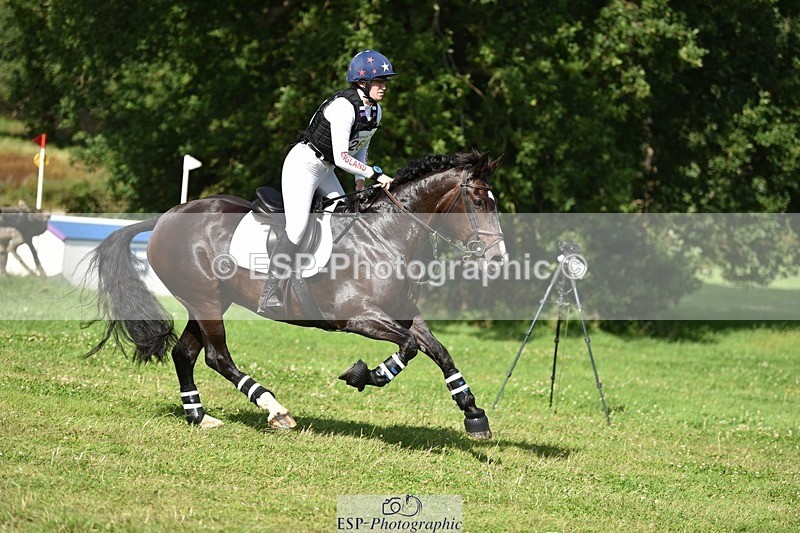 240803-161516-09218 - 269-Lauren_Dawson-BLAKNEYS_DAISY