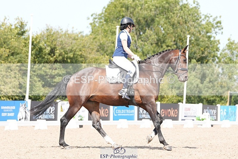 250817-125926-09544 - 052-Marcela.PomphreyLinkeltje.DE.J