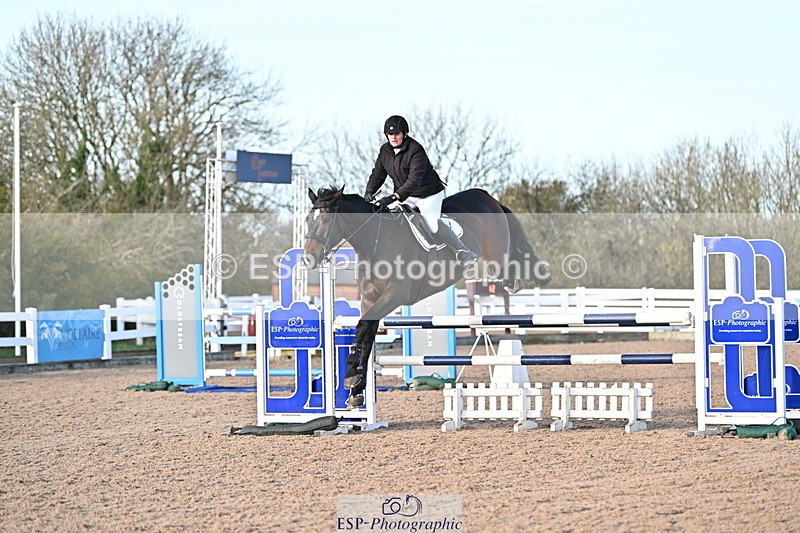 241113A-143034-00880 - Cls 05A&B Snr Fox & 1.20m Open