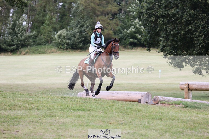 240825X-171550-37888 - 80cm XC 16.30 to 17.30