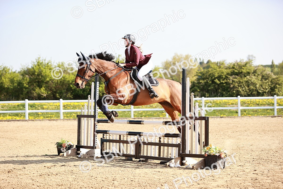  - Class 21 - Senior British Novice - 90cm