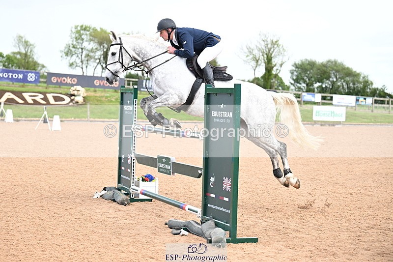 260513B-145850-01194 - Cls 6 Snr Fox and 1.20m Open