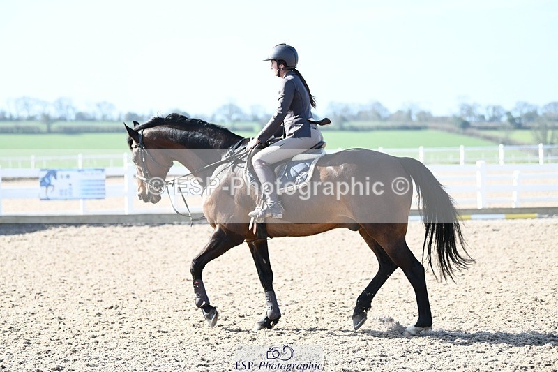 250330-103419-06170 - Cls 32 British Novice and 90cm