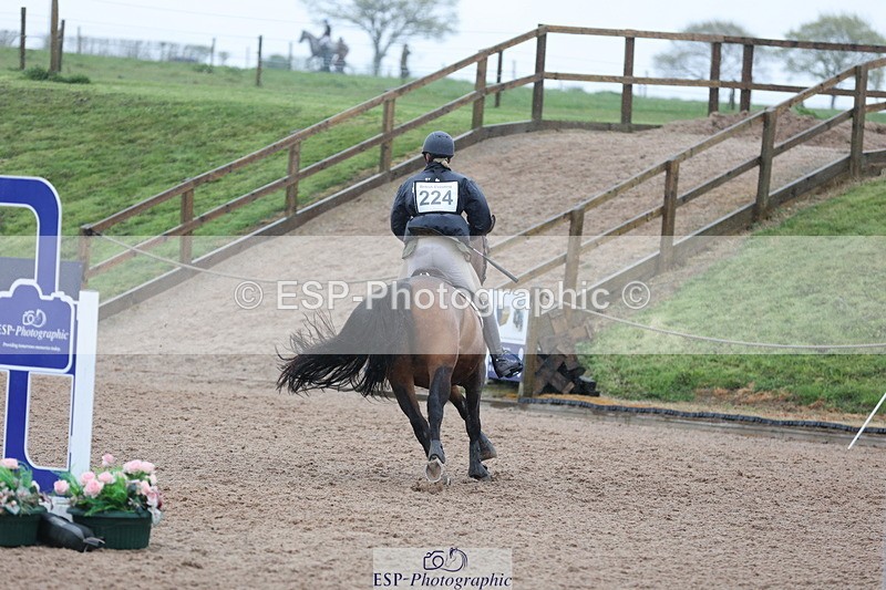 250418-122436-03730 - 224-Katie.Mathias-BERNIE