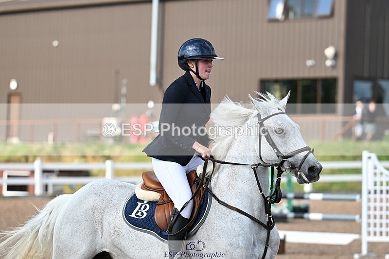 260627-175712-05895 - Cls 27 Foxhunter and 1.10m
