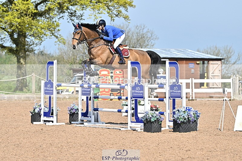 240509A-103934-00945 - Cls 8 Foxhunter