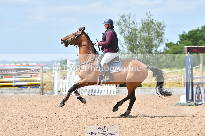 240609A-115050-04775 - Cls 17 Snr 1.05m Open