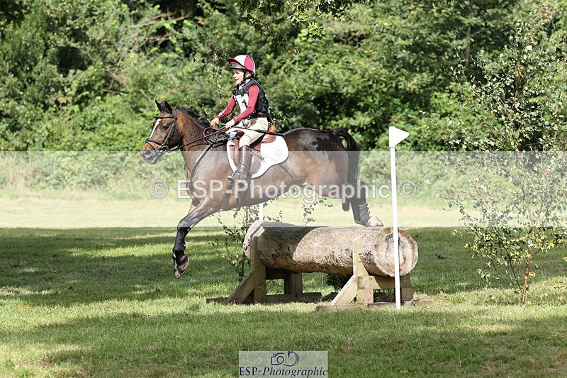 240825X-112305-32246 - 70cm XC 11.00 to 12.00