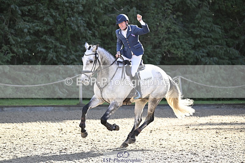 241026-115549-12682 - 001-Cameron.Beer-NEWPORTS.DEFINITELY.UNTOUCHABLE