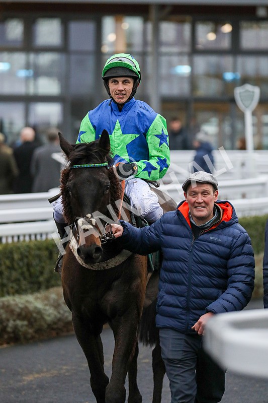 110124-Race 6-Shantou Moon-5439 - Race 6