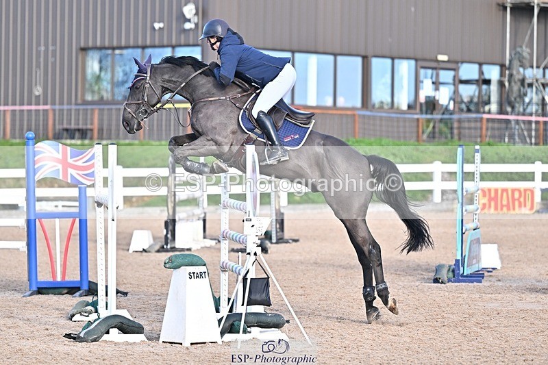251119-140815-00509 - Cls 5 Foxhunter and 1.20m Open