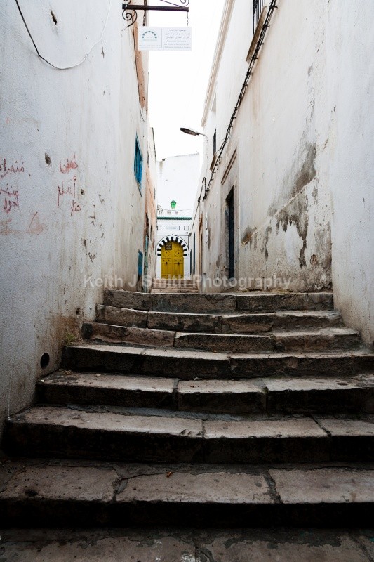 YR6M8330 (RM) - Worldwide