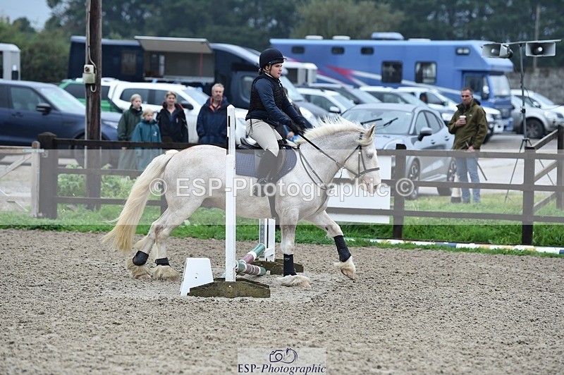 230917-101848-00423 - Cls 01 40cm LR Assisted & unassisted